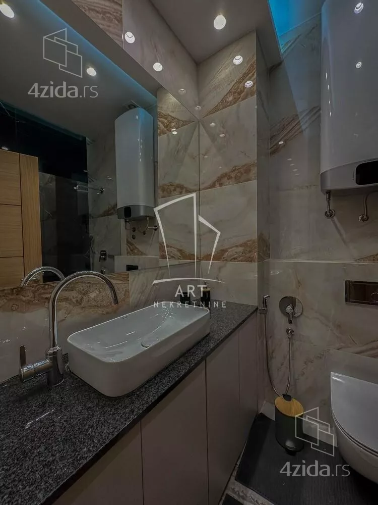 Petosoban stan | 4zida