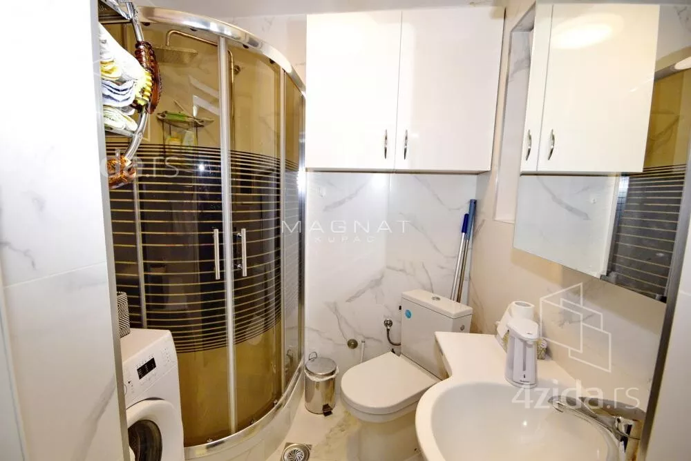 Petosoban stan | 4zida