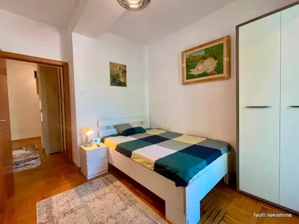 Baba Višnjina | 4zida.rs