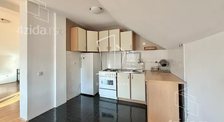 4-etažna kuća | 4zida