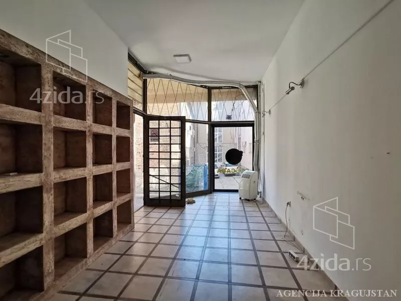 Poslovni prostor | 4zida