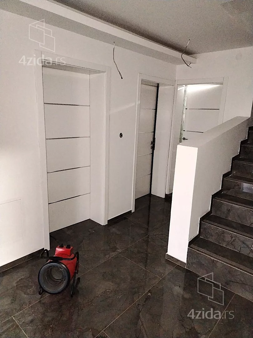 3-etažna kuća | 4zida