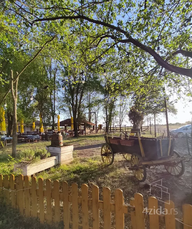 Ugostiteljski objekat | 4zida