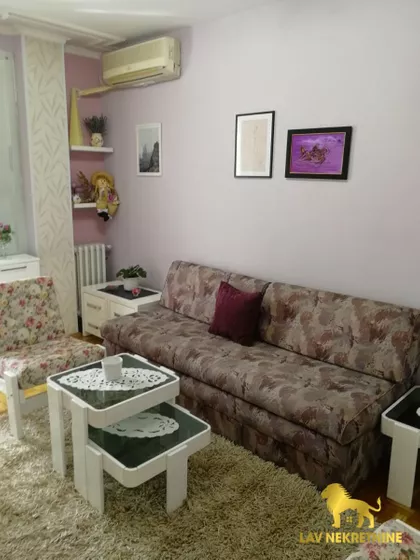 RUMENAČKA | 4zida.rs