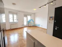 Centar, Voždovac opština, Beograd | 4zida.rs