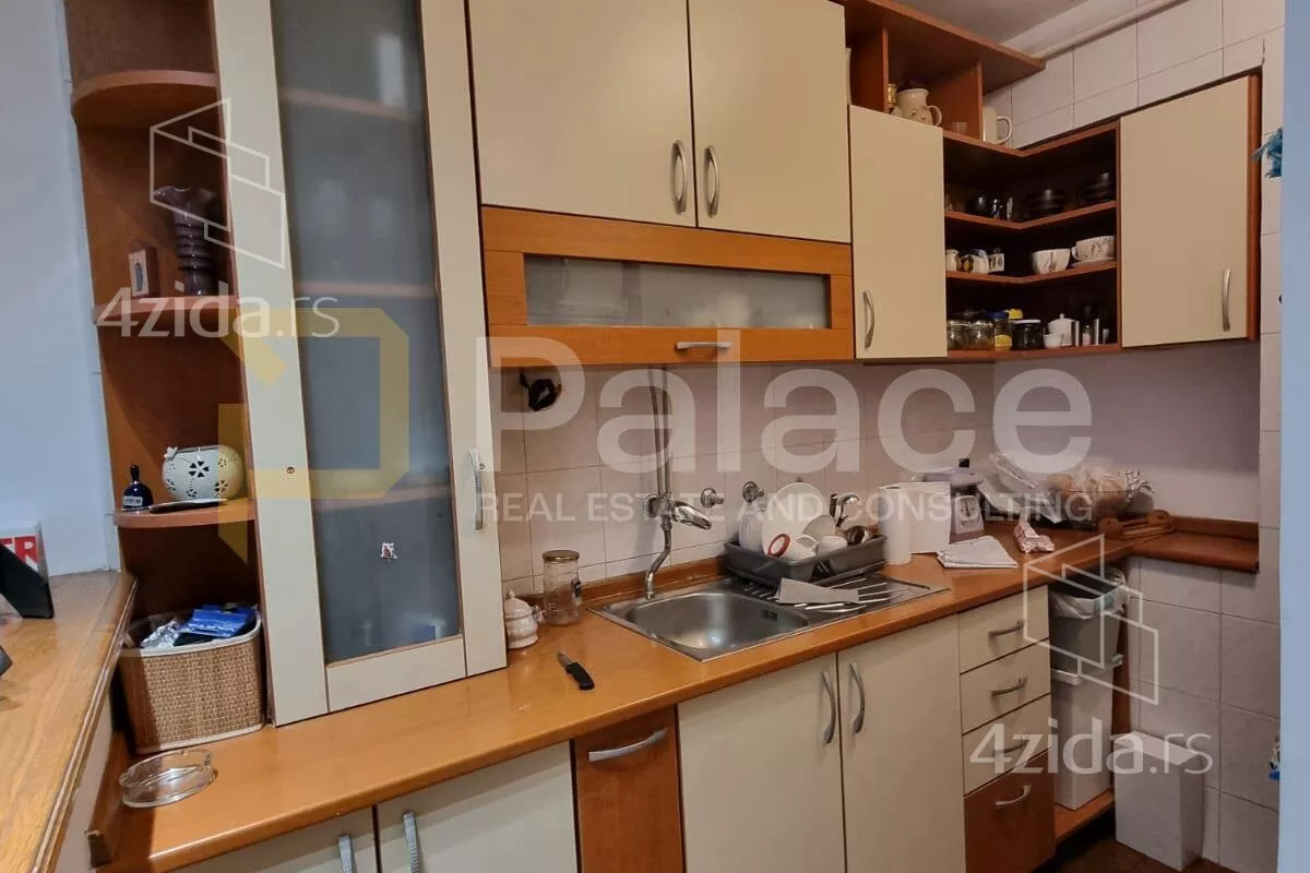 Petosoban stan | 4zida