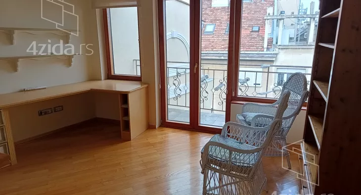 Četvoroiposoban stan | 4zida