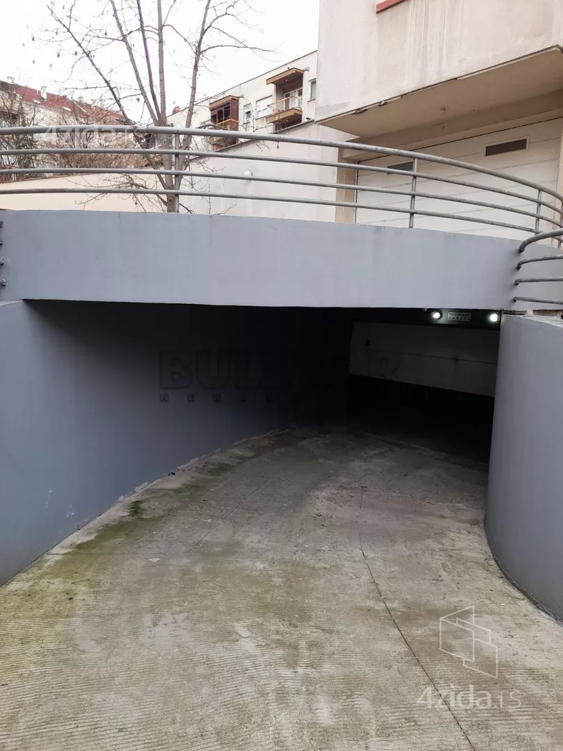 Garaža | 4zida