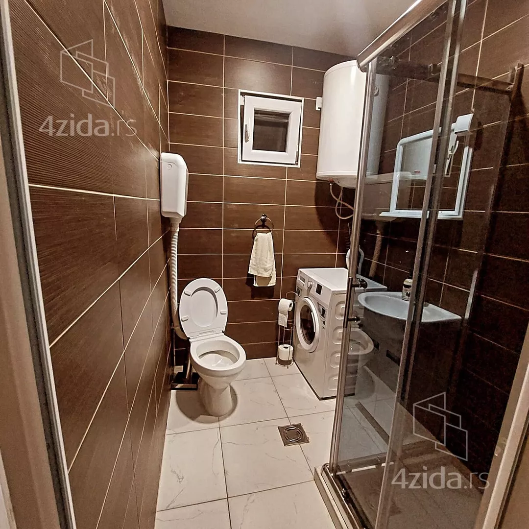 5-etažna kuća | 4zida