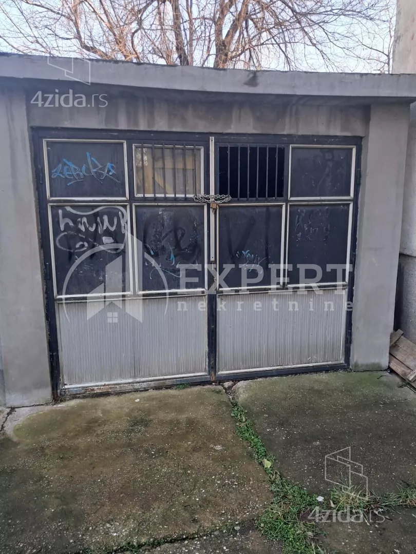 Garaža | 4zida
