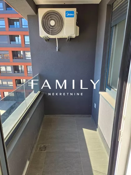 Radnička 2 | 4zida.rs