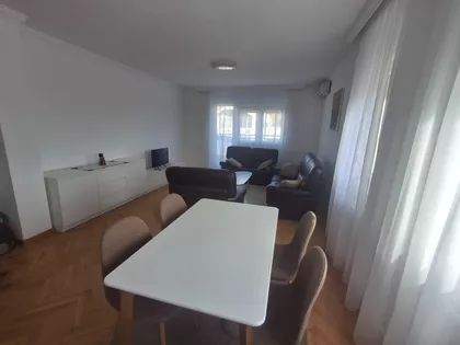 Zvečanska | 4zida.rs