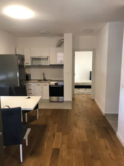 Crveni Krst Zvezdara | 4zida.rs