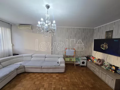 Bulevar Oslobođenja | 4zida.rs