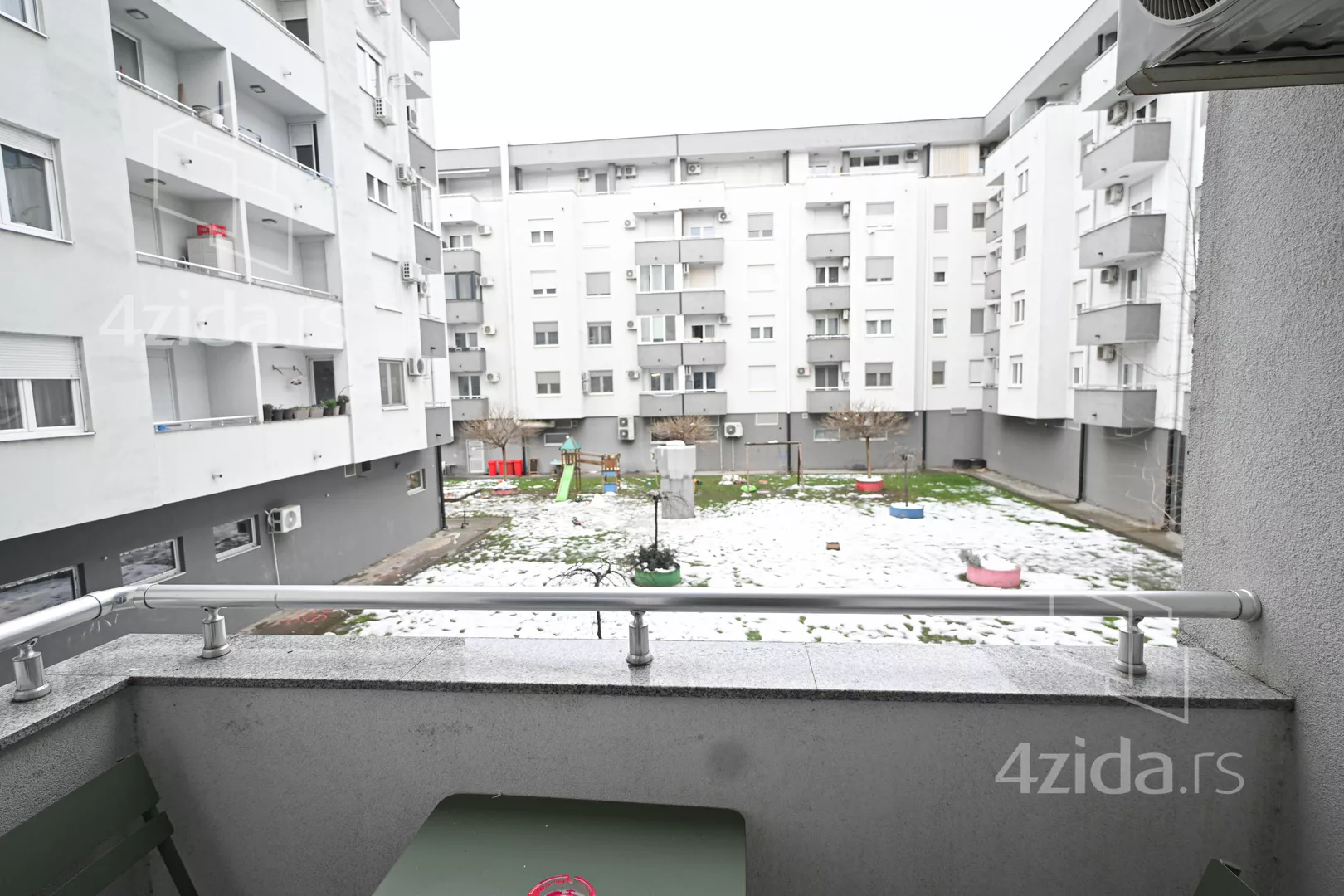 Dvoiposoban stan | 4zida