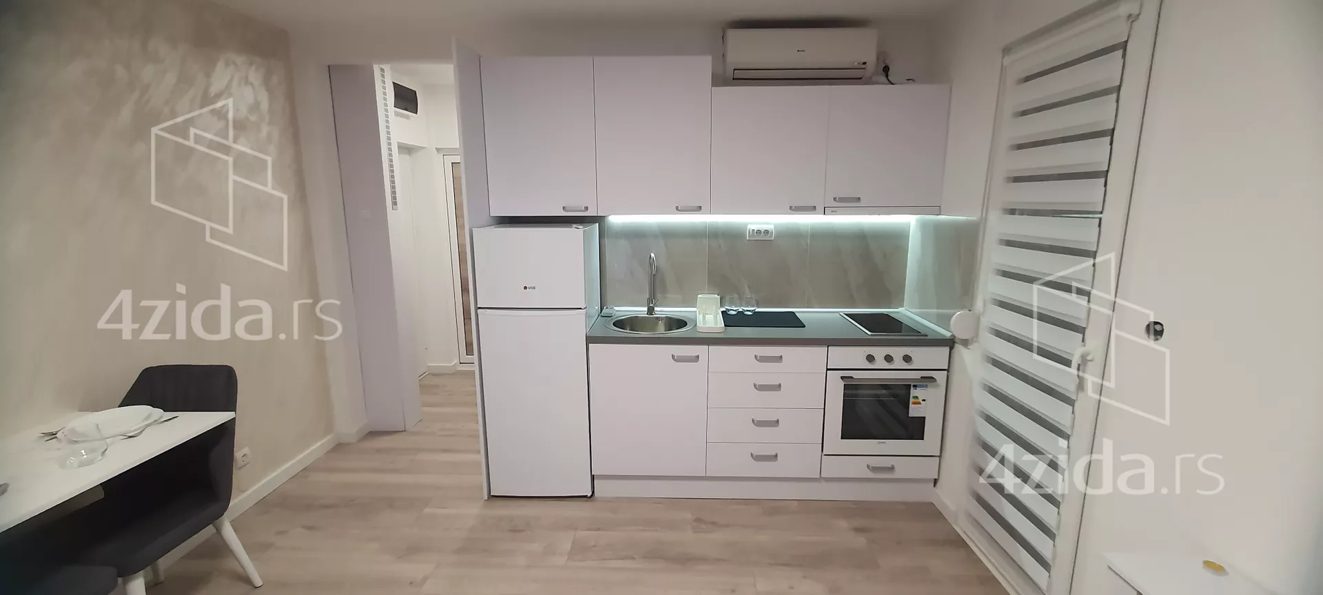 Jednoiposoban stan | 4zida