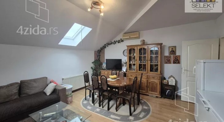 Dvoiposoban stan | 4zida