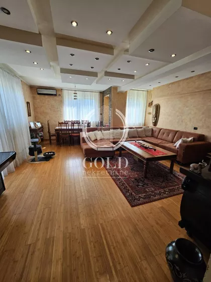 Krilova | 4zida.rs