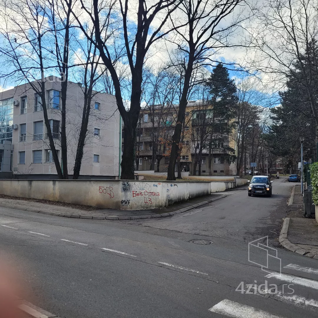 Garaža | 4zida