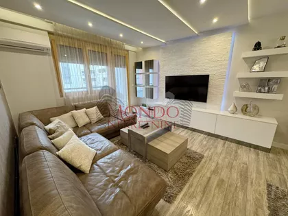 Dom Zdravlja | 4zida.rs