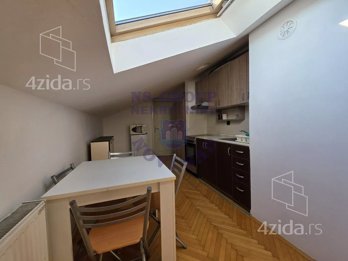 Jednoiposoban stan | 4zida