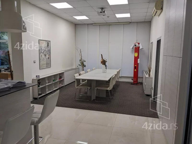 Poslovni prostor | 4zida
