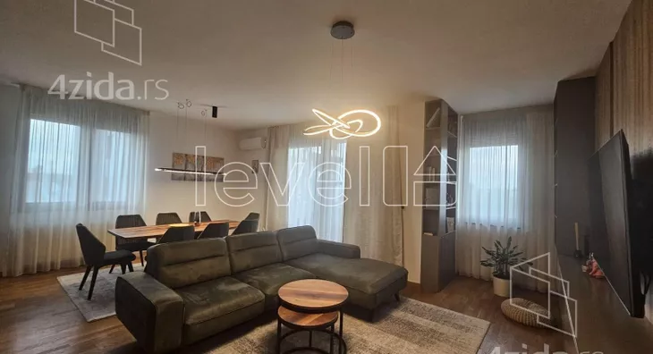 Četvoroiposoban stan | 4zida