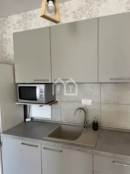 Justina Popovića | 4zida.rs