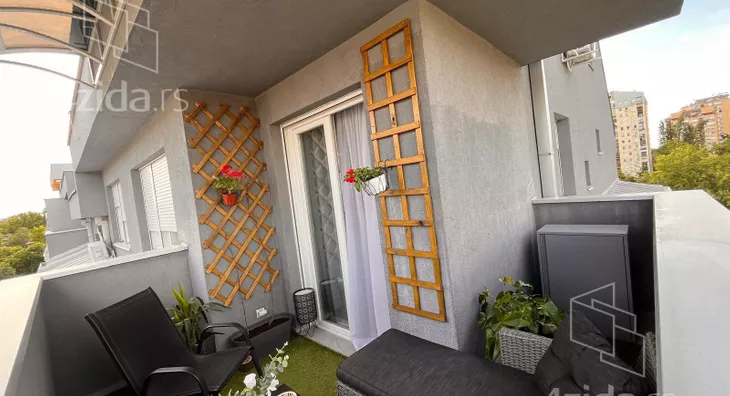 Petosoban stan | 4zida