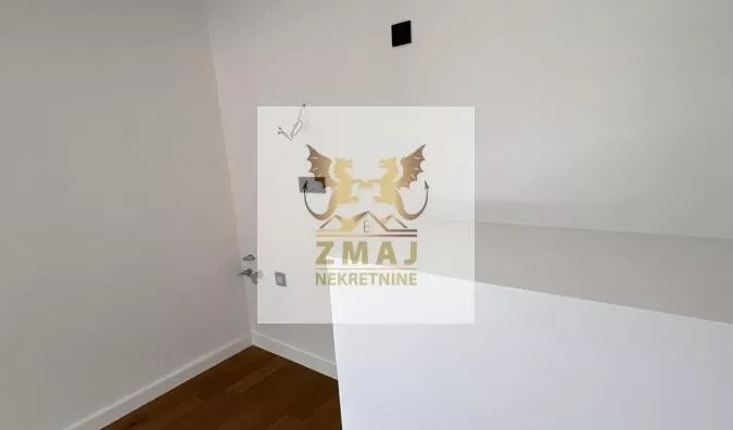 Šestosoban stan | 4zida