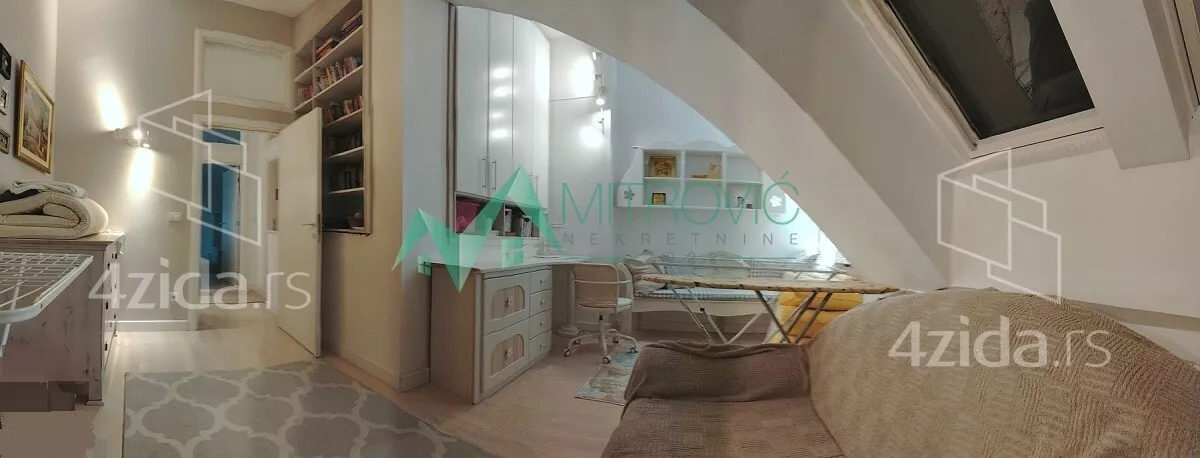 Petosoban stan | 4zida