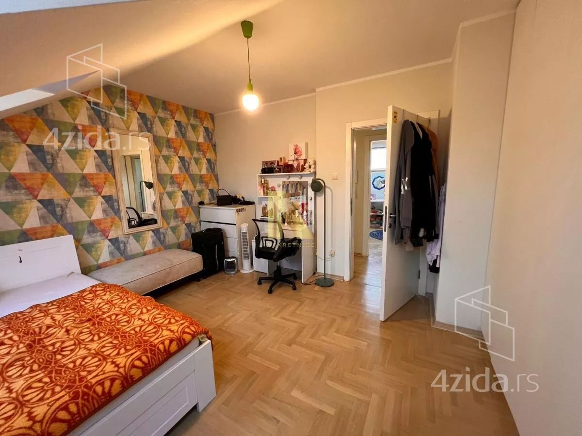 Petosoban stan | 4zida