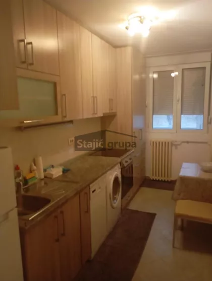 Studentska | 4zida.rs