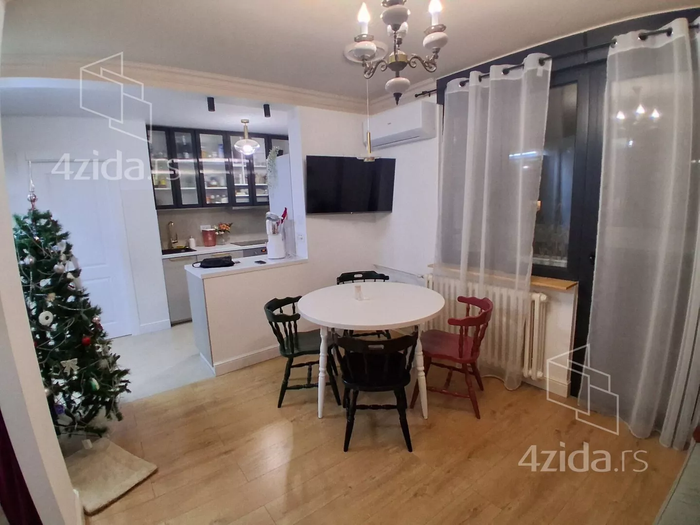 Dvoiposoban stan | 4zida