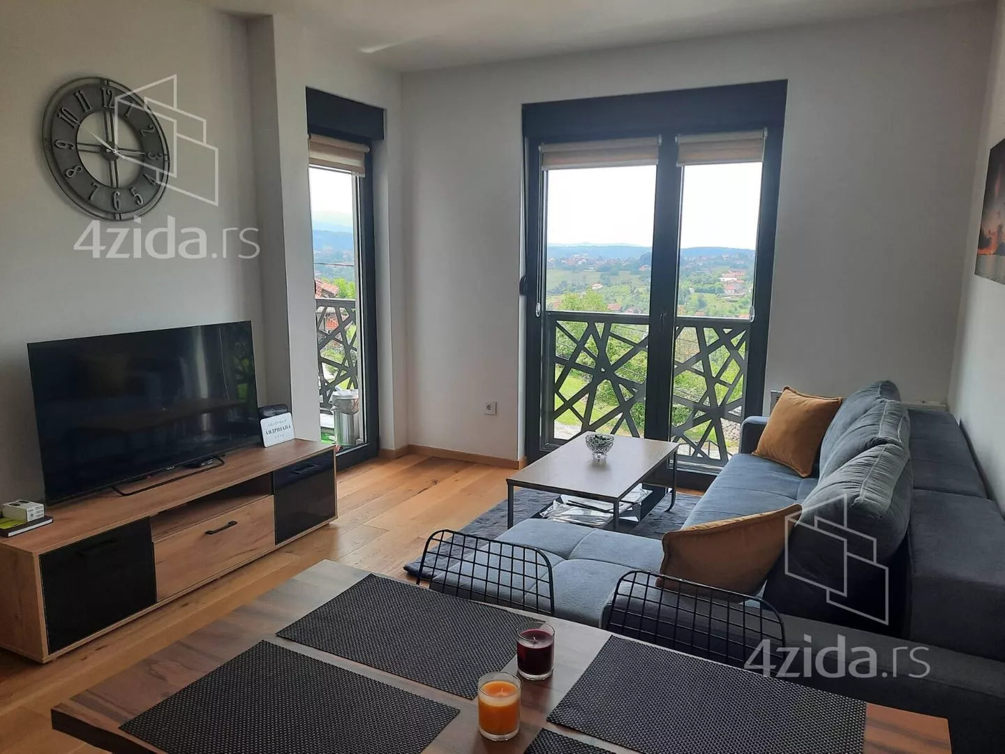 Jednoiposoban stan | 4zida