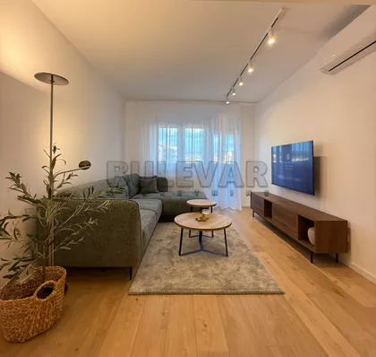 Cara Dušana | 4zida.rs