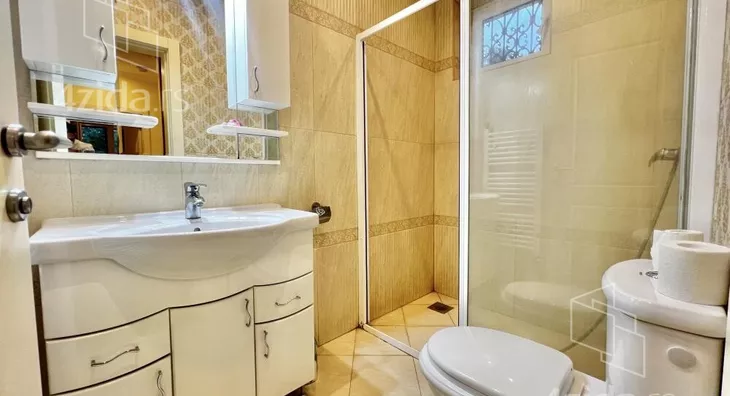 4-etažna kuća | 4zida