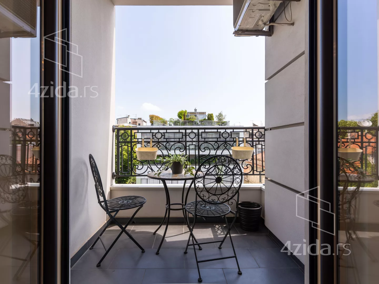 Šestosoban stan | 4zida