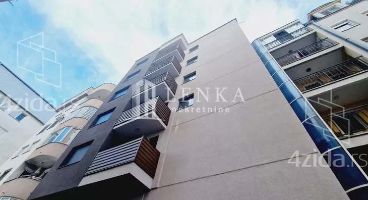 Lokal | 4zida