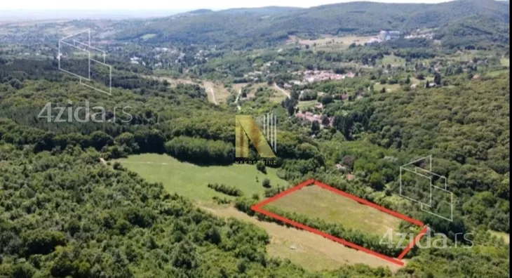 Plac | 4zida