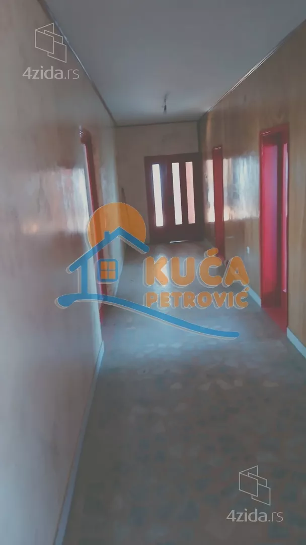 Lokal | 4zida
