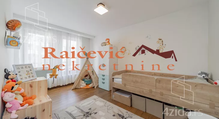 Četvorosoban stan | 4zida
