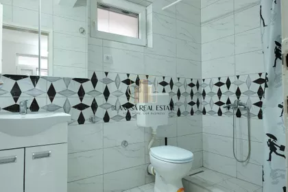 Popova bara nova 205. | 4zida.rs