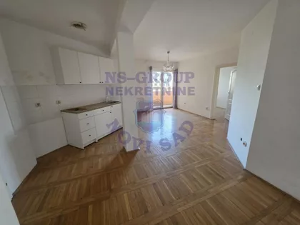 Bulevar Cara Lazara | 4zida.rs