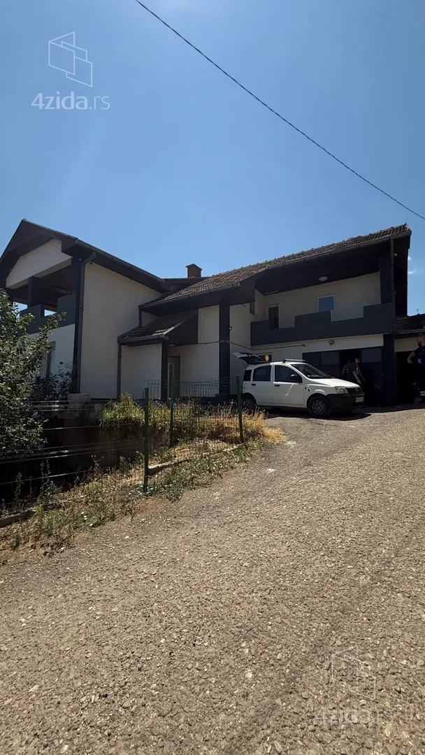 3-etažna kuća | 4zida