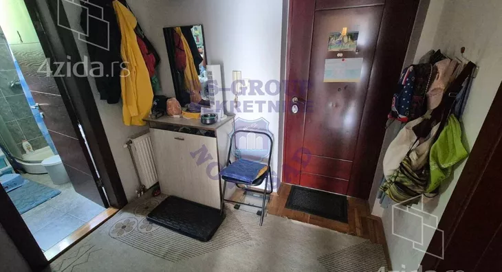 Šestosoban stan | 4zida