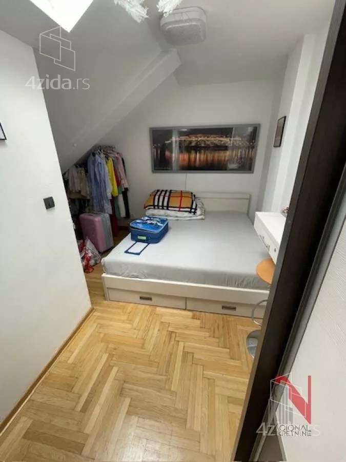 Petosoban stan | 4zida