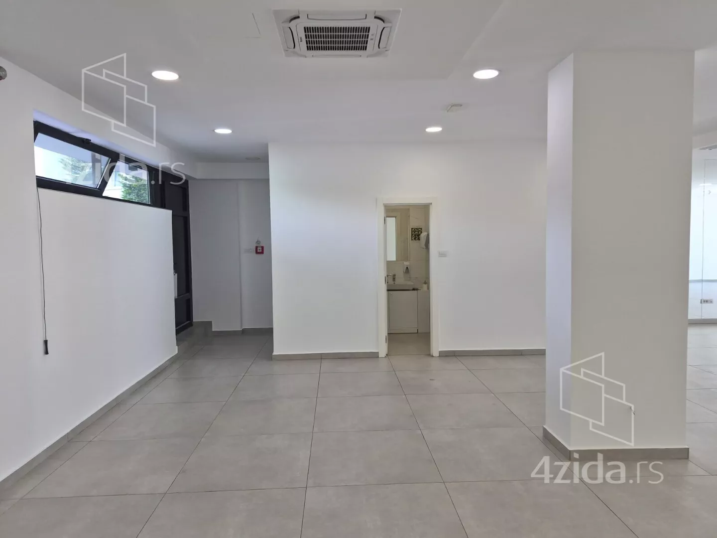 Poslovni prostor | 4zida