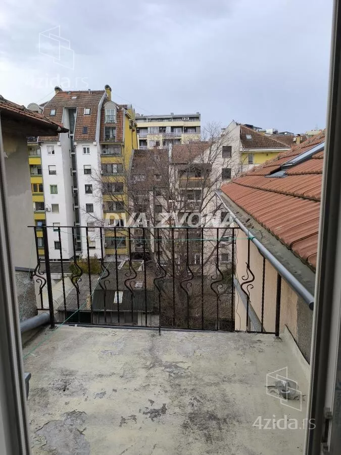 Troiposoban stan | 4zida