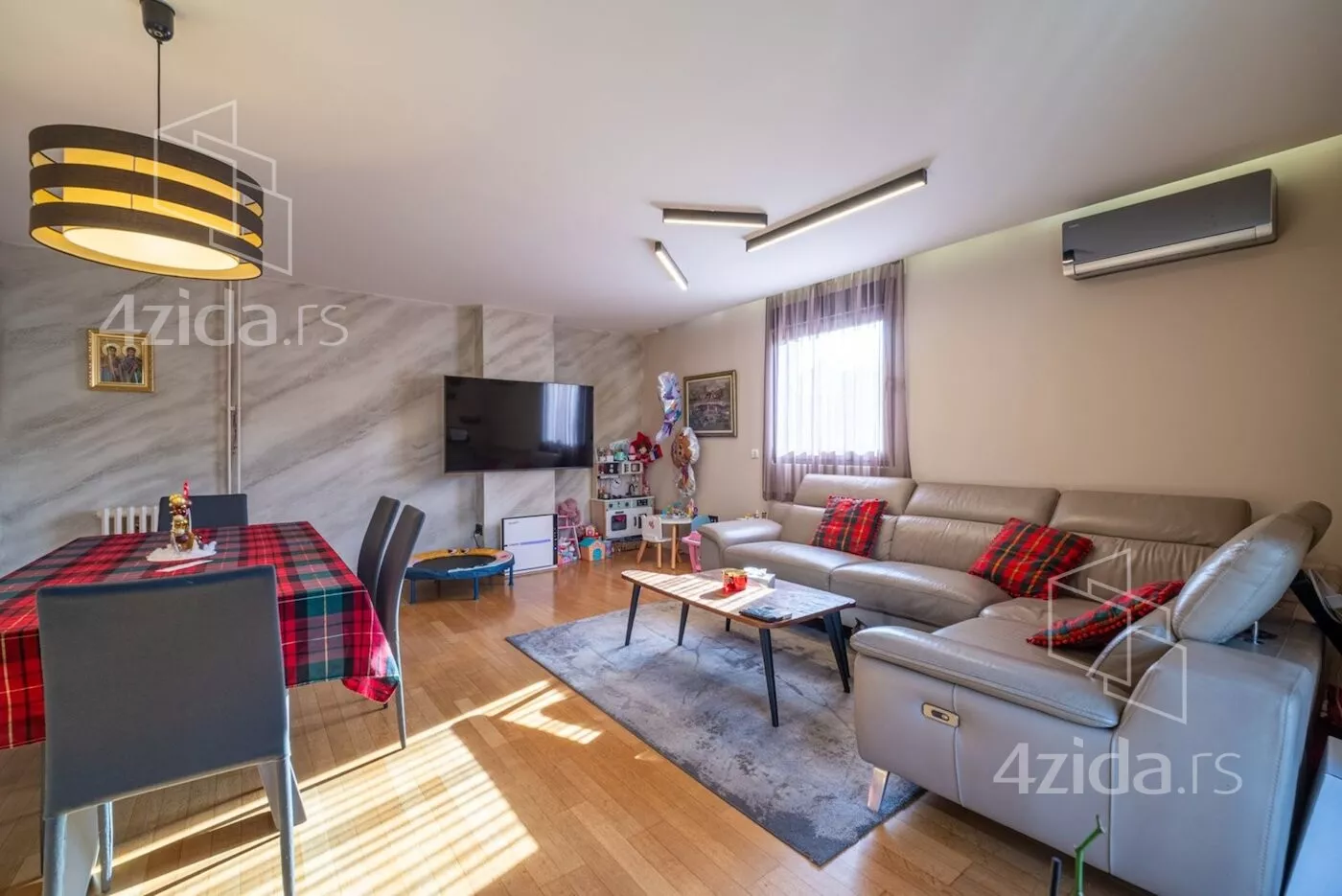 Trosoban stan | 4zida